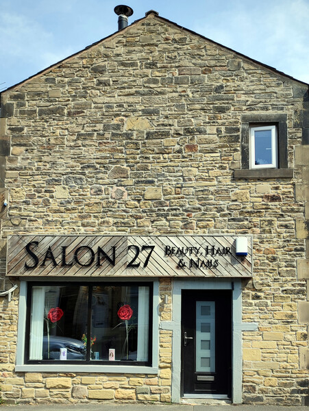 Salon Twenty Seven